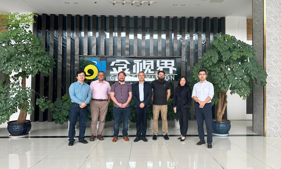 Une reconnaissance d'excellence : un leader italien des technologies médicales visite Goldenvision et confirme une importante commande.